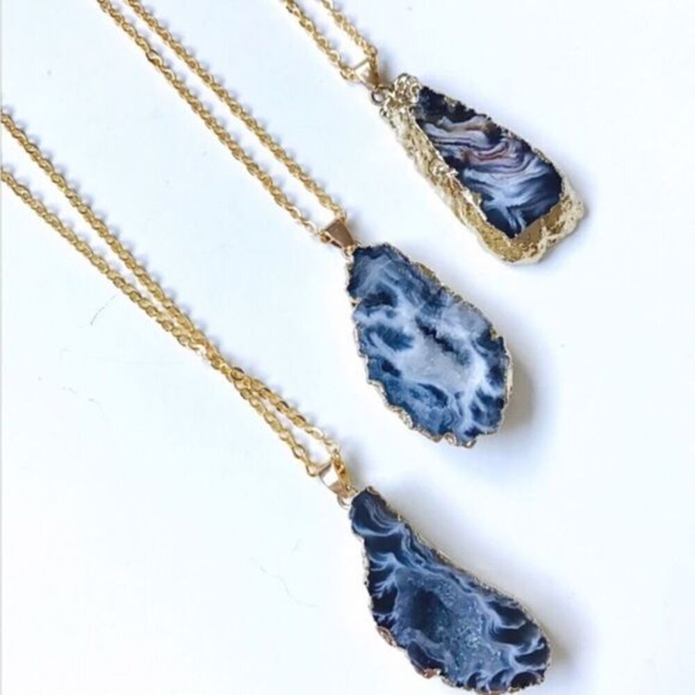 Agate Geode Slice Necklace - Picture 2 of 7
